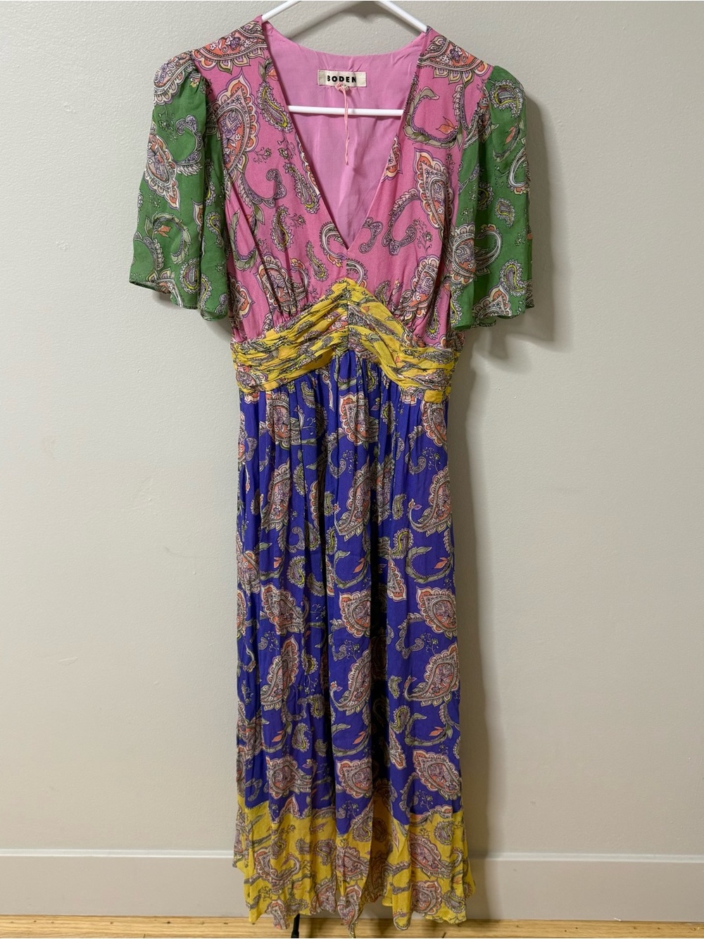 Boden Multicolor Paisley V-Neck Maxi Dress - Pink, Green, Blue, Yellow 8 pockets